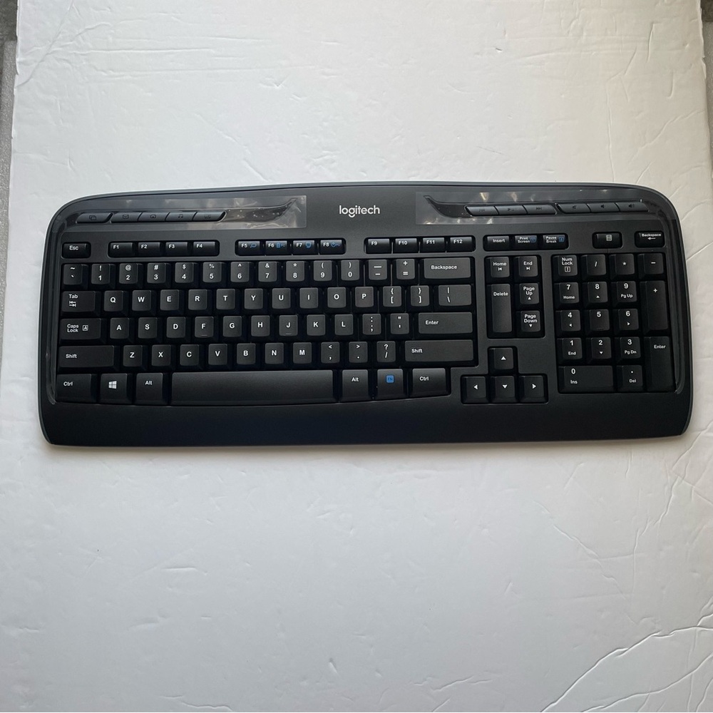 Logitech‎ MK335 Wireless Keyboard and Mouse Set - Black - Picture 6 of 9